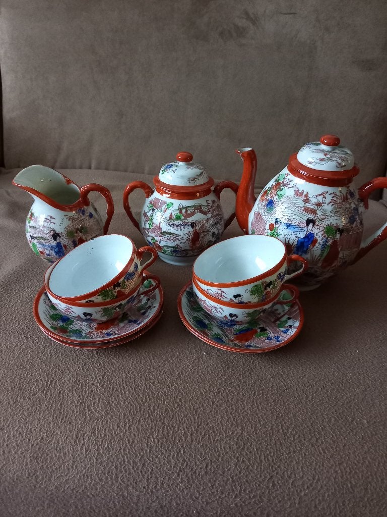 Vaisselle à motif chinois, Enlèvement