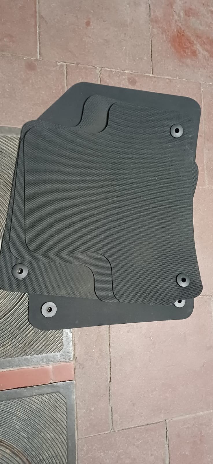 Tapis en caoutchouc + tapis de coffre Volvo XC60, Enlèvement