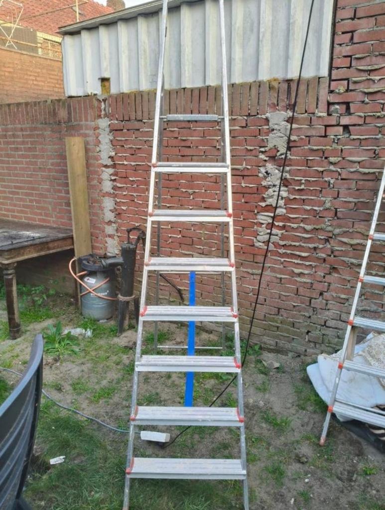 Stevige aluminium trap - 8 treden, Doe-het-zelf en Bouw, Ophalen of Verzenden, Trap