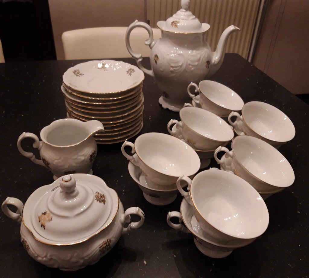 Oud Servies voor 12 personen (jaren 50), Ophalen