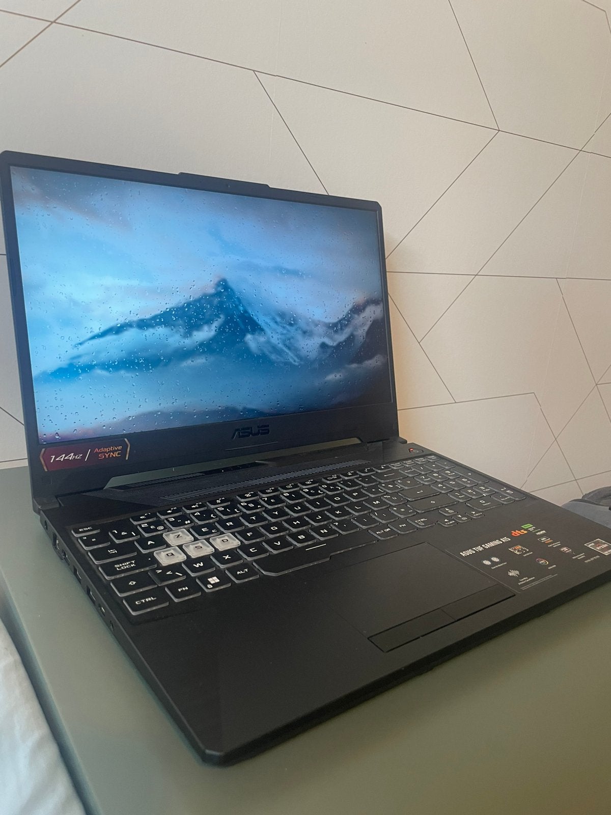 ASUS TUF Gaming A15 (Gaming Laptop), Informatique & Logiciels, Ordinateurs portables Windows, 15 pouces, SSD, 3 à 4 Ghz, 16 GB