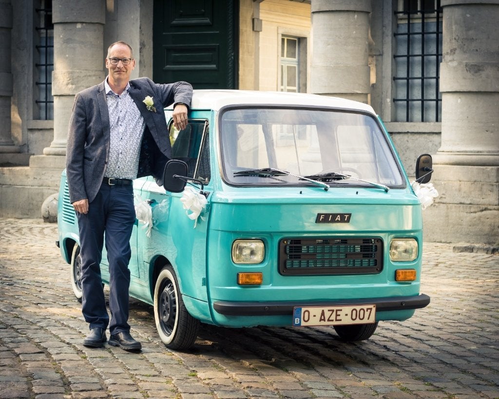 fiat T900 panorama mini bus, Autos, Oldtimers & Ancêtres, Cuir, Achat, Boîte manuelle, Noir