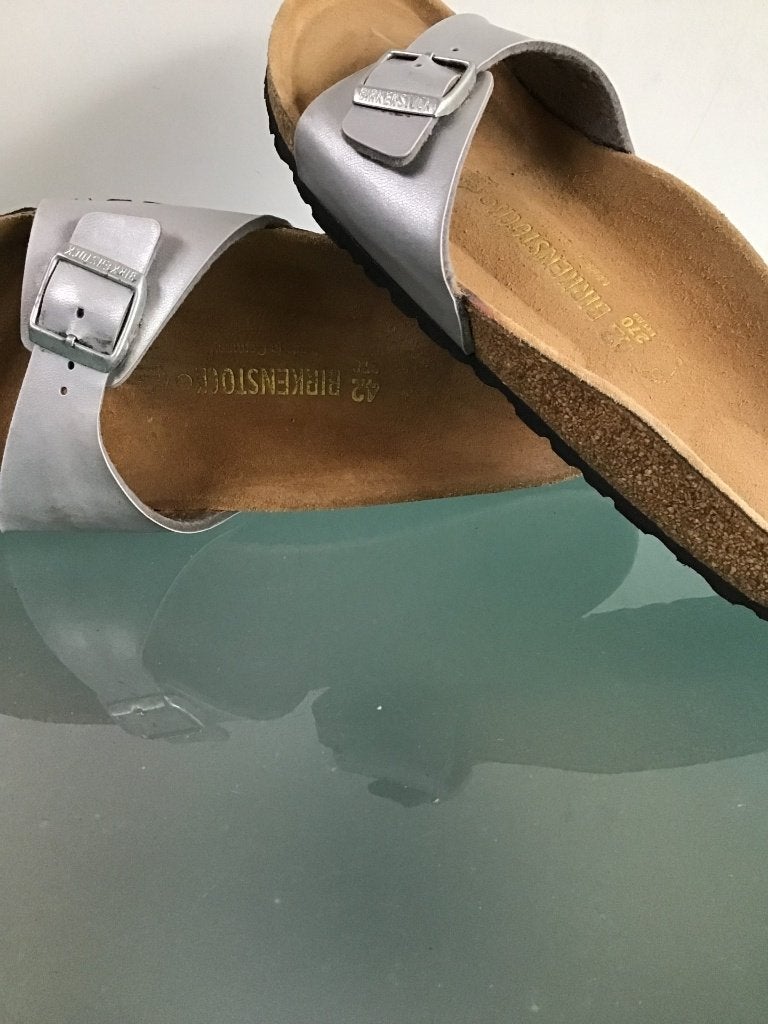 Birkenstock Madrid zilver 42 | slippers | Gratis verzenden, Kleding | Dames, Schoenen, Slippers, Overige kleuren, Verzenden, Zo goed als nieuw