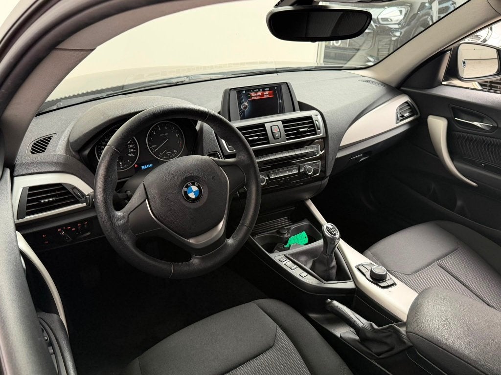 BMW 118i 3drs *AIRCO*BLUETOOTH*PDC*, Auto's, 100 kW, 4 zetels, https://public.car-pass.be/vhr/0e4089f9-c90c-4ca4-9506-d6e214adadbd