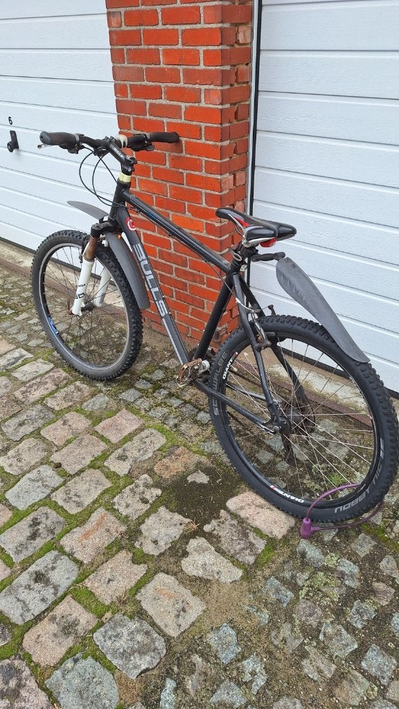Mountanbike Fiest merk Bull, 10 à 15 vitesses, Giant, Enlèvement, Utilisé