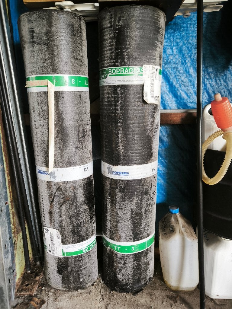 Je vend 2 rouleaux de Roofing, 1er couche neuf 65€, Bricolage & Construction, Tuiles & Revêtements de toit, Enlèvement, Autres matériaux