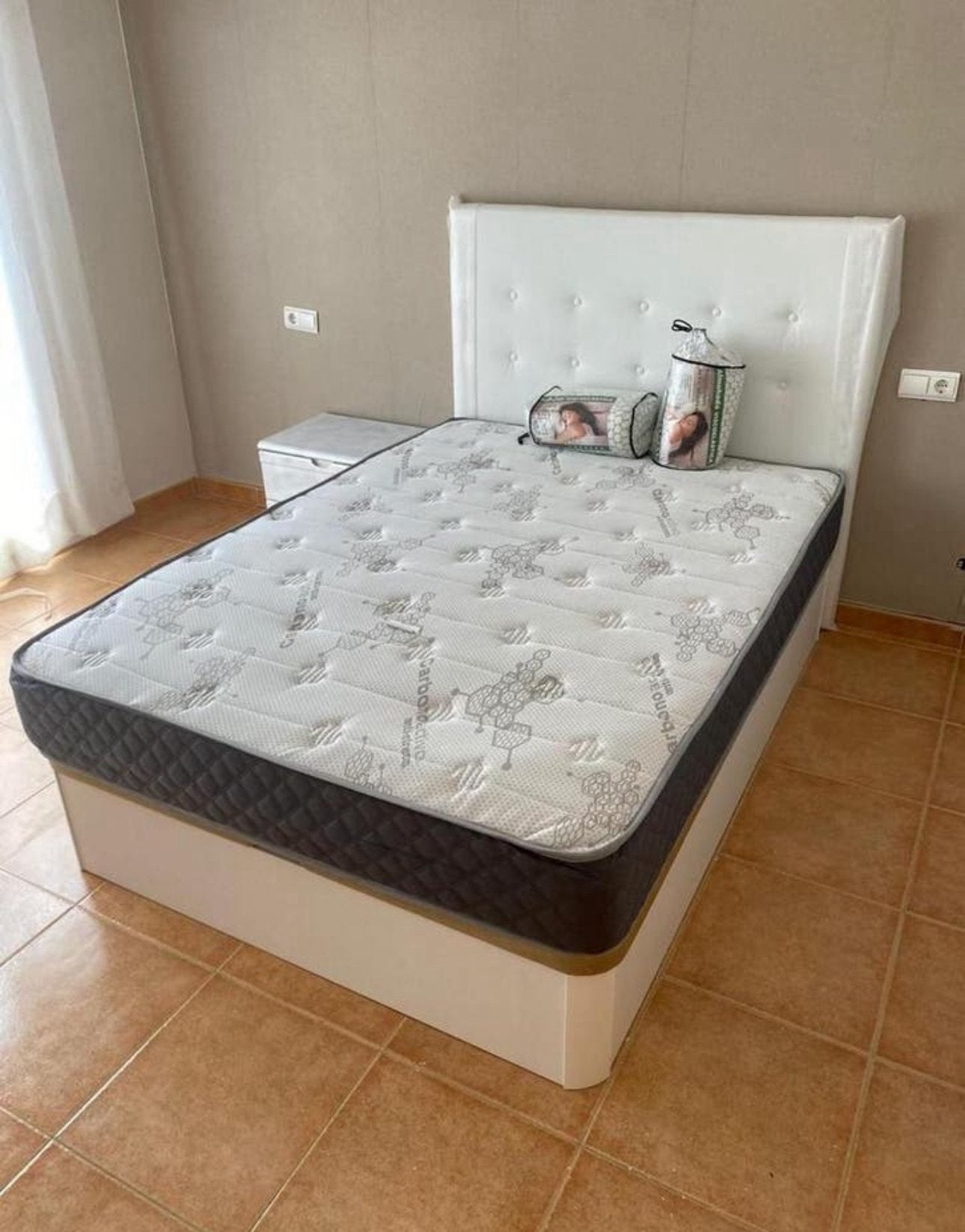 UITVERKOOP NIEUWE BOXSPRINGS, Huis en Inrichting, Verzenden, Nieuw, Beige