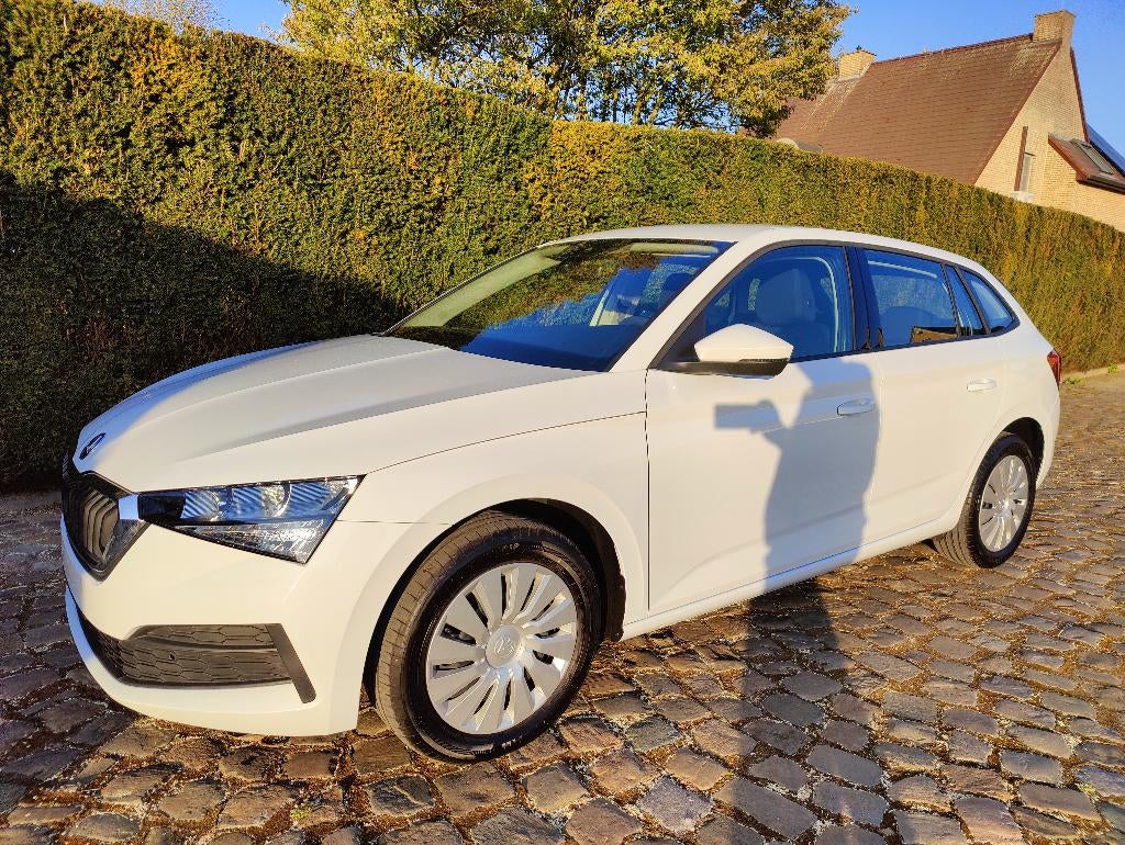 Skoda Scala 1.0 TSI Active (EU6AP), Auto's, Skoda, Voorwielaandrijving, Wit, Bedrijf, 5 deurs