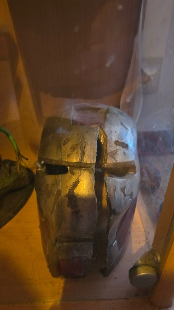 Iron Man Battle Damaged Helmet, Ophalen of Verzenden, Zo goed als nieuw