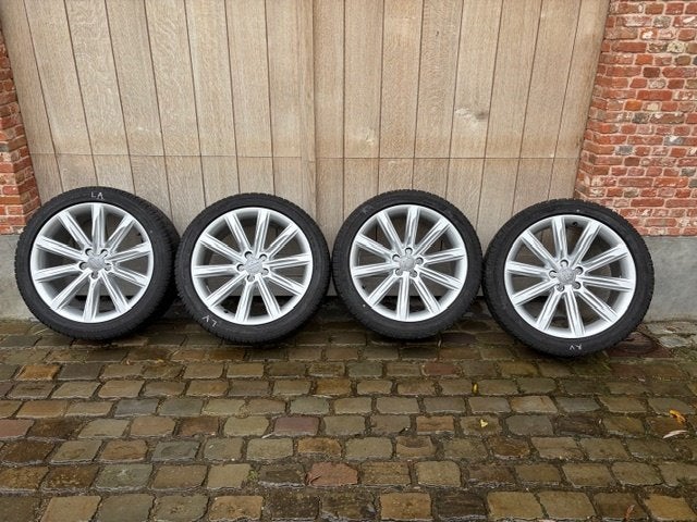 Audi - jeu original de roues d'hiver avec pneus d'hiver, Autos : Pièces & Accessoires, Pneus hiver, Véhicule de tourisme, Pneu(s)