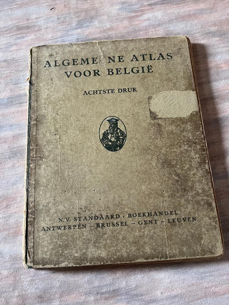 Algemene atlas van België (van 1941), Boeken, Gelezen, Overige typen, Ophalen of Verzenden, 1800 tot 2000