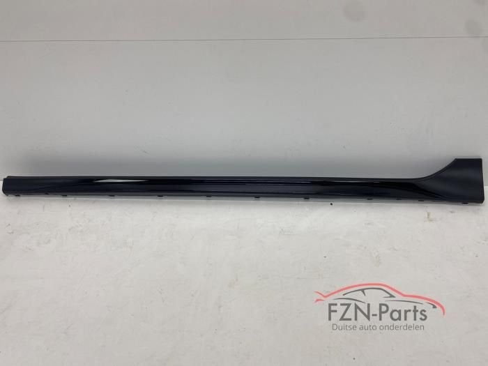 VW Golf 8 R 5H Sideskirt links met houder Zwart, Ophalen of Verzenden, Gebruikt