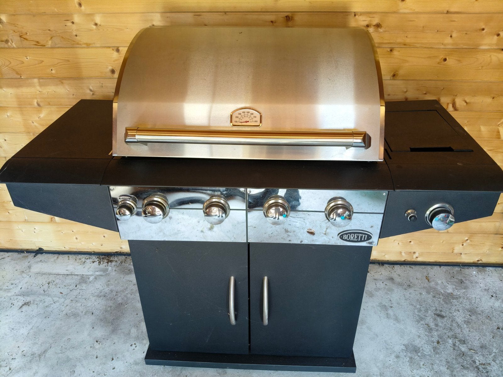 Boretti gas BBQ, Enlèvement
