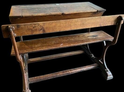 Antieke schoolbank met origineel inktpotje, Enlèvement