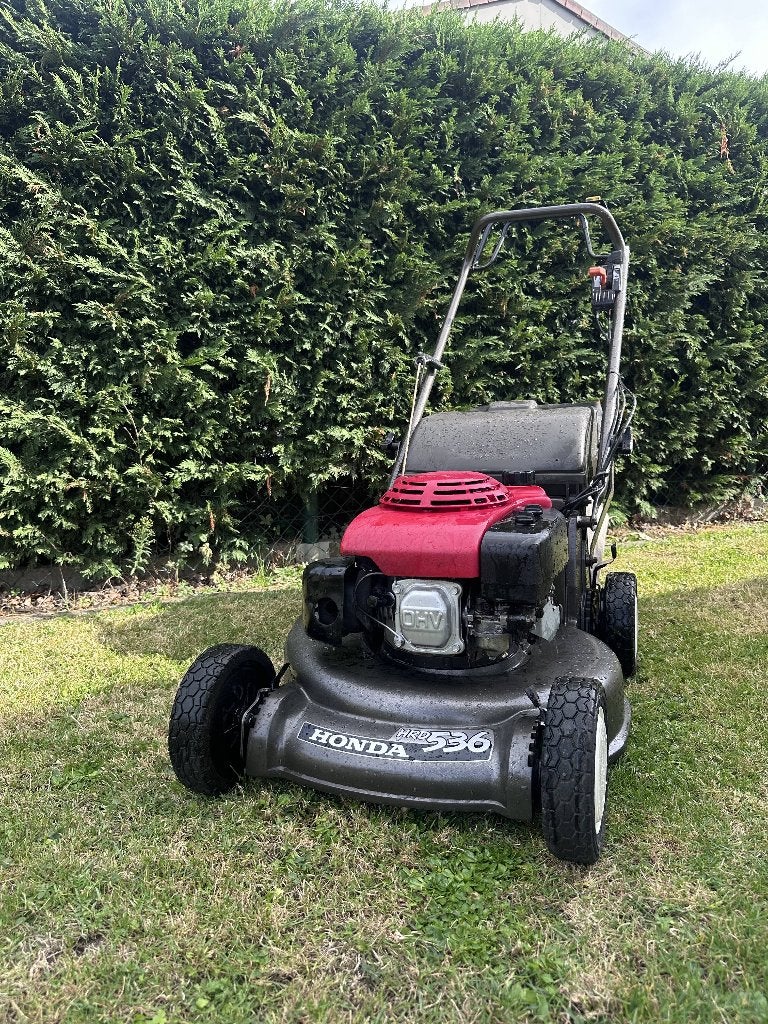 Honda HRD 536 Hydrostatic grasmaaier te koop., Tuin en Terras, Grasmaaiers, Ophalen, Cirkelmaaier, Honda, Zo goed als nieuw