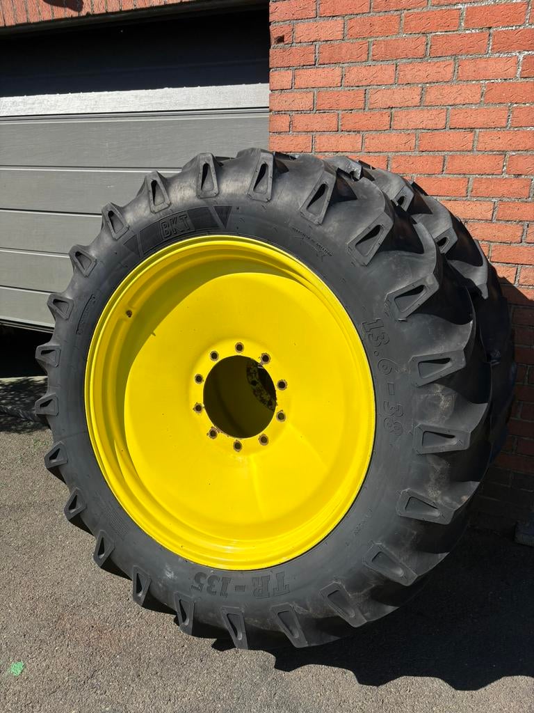 Banden bkt 13.6-38, Ophalen