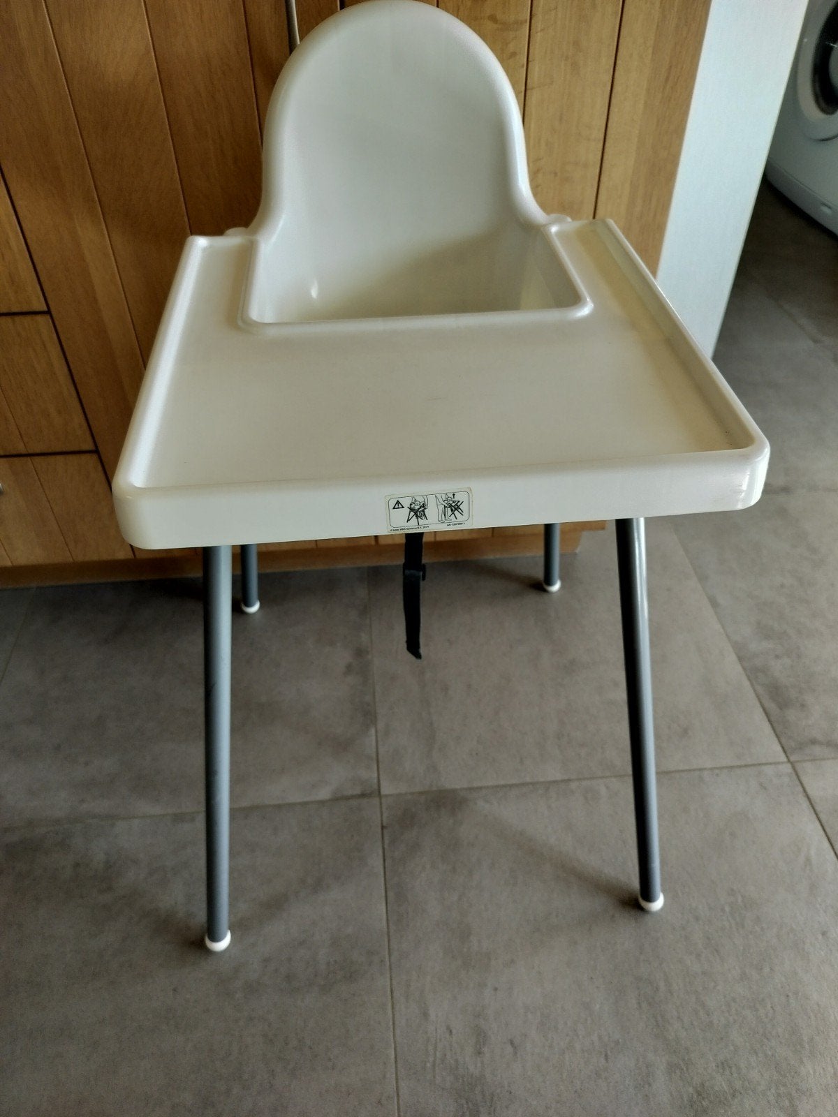 Ikea kinderstoel, Ophalen