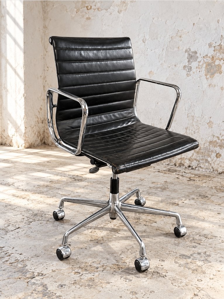 bureaustoel eames vita kantoorstoel designstoel design, Ophalen of Verzenden, Gebruikt, Zwart, Bureaustoel