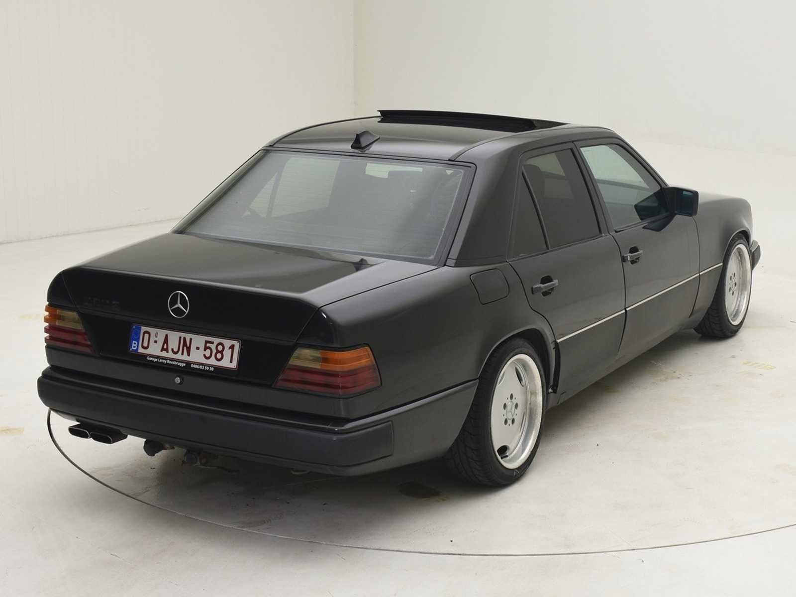 MERCEDES-BENZ 300E, Autos, Oldtimers & Ancêtres, Achat, Entreprise, Boîte manuelle, Autre carrosserie