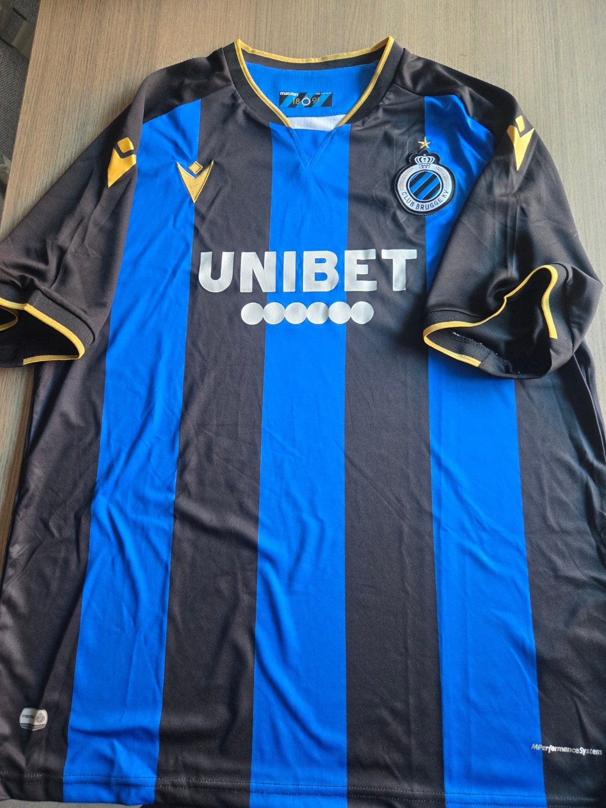 Voetbaltruitje Club Brugge, Ophalen, Gebruikt