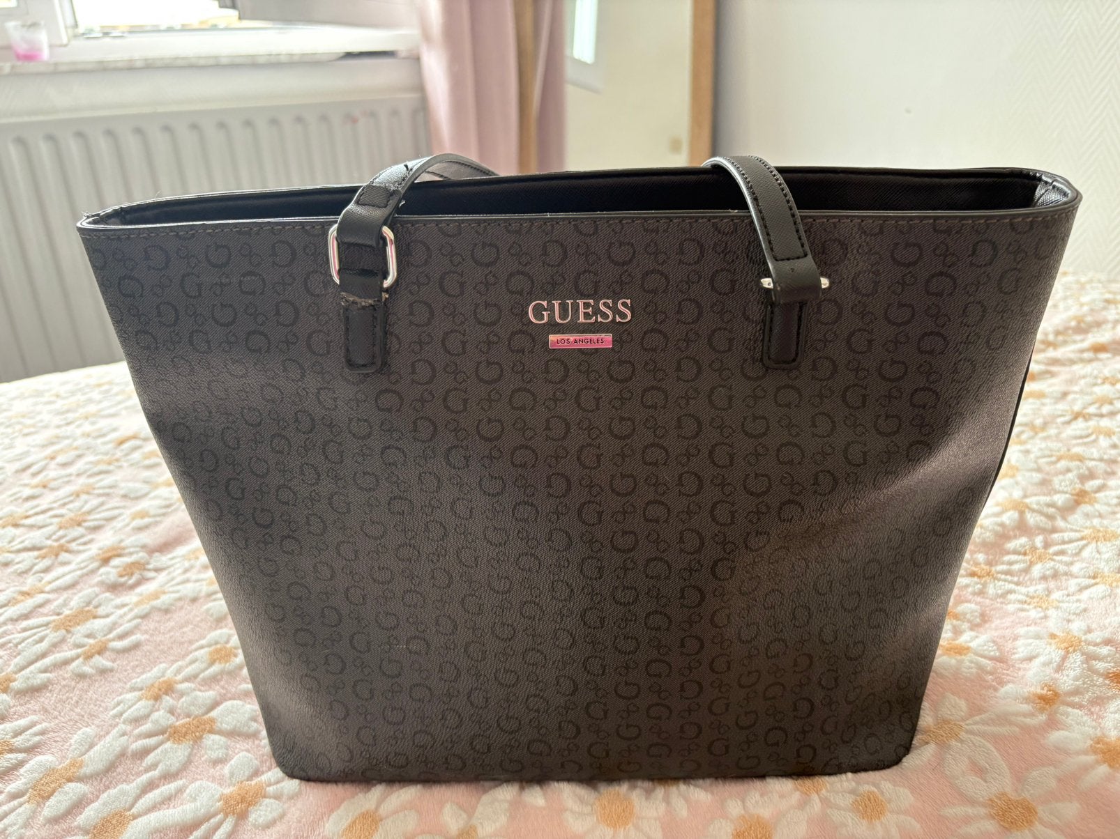 Sac guess, Enlèvement, Comme neuf