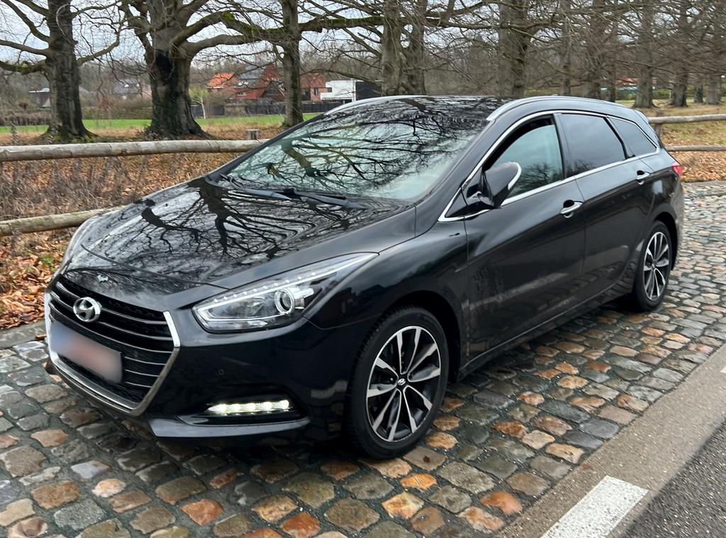 Hyundai i40 Eerste eigenaar Euro6, Euro 5, 4 cilinders, Zwart, Navigatiesysteem