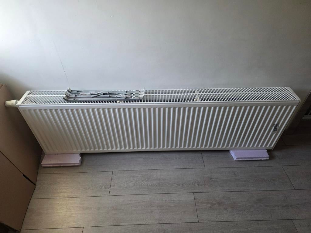 Radiateur a vendre  1m80, Ophalen, Radiator