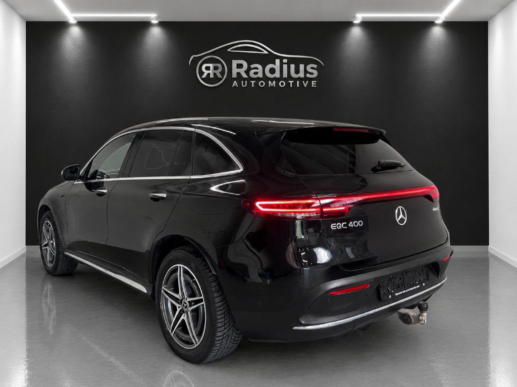 Mercedes-Benz - EQC400 - AMG Pack, Auto's, Automaat, Zwart, Zwart, 5 zetels