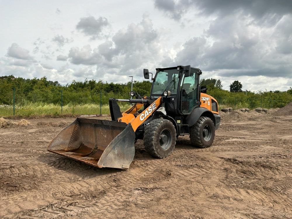 Chargeuse sur pneus Case 321F de 2019, Articles professionnels, Machines & Construction | Grues & Excavatrices, Chargeuse sur pneus ou Chouleur