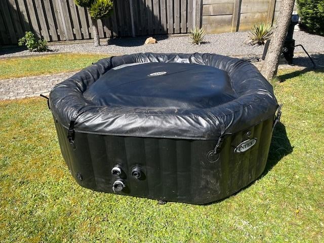 Jacuzzi, Jardin & Terrasse, Bains à remous et Spas, Enlèvement, Utilisé, Tapis de sol