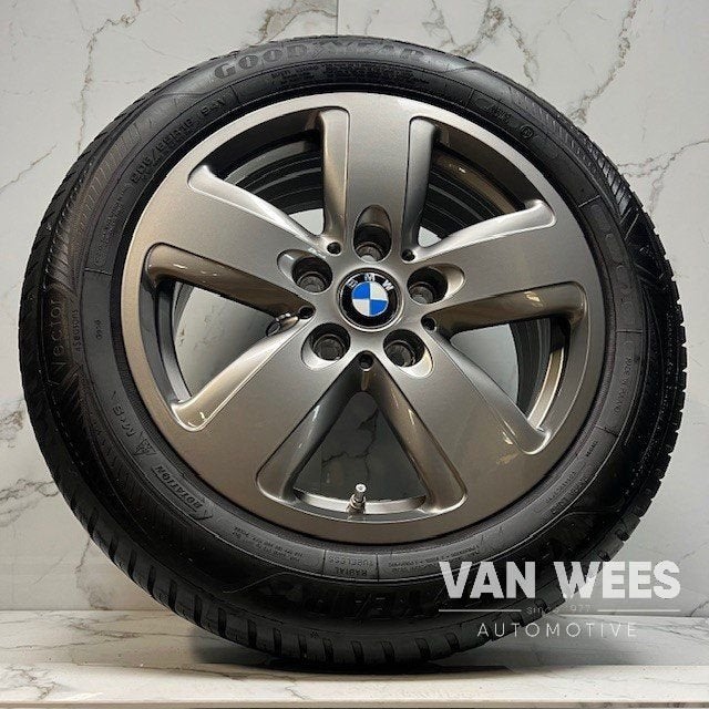 Bmw 1-serie F40 205/55/16 INCH STYLING 517 Winterset GOODYEA, Auto-onderdelen, Banden en Velgen, Gebruikt, -, Banden en Velgen
