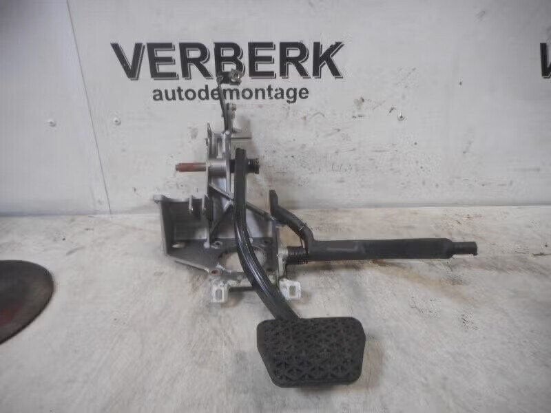 REMPEDAAL automaat BMW 5 serie (E39) (1162638), Gebruikt, Ophalen of Verzenden, Petuelring 130 80809 München, DE, BMW