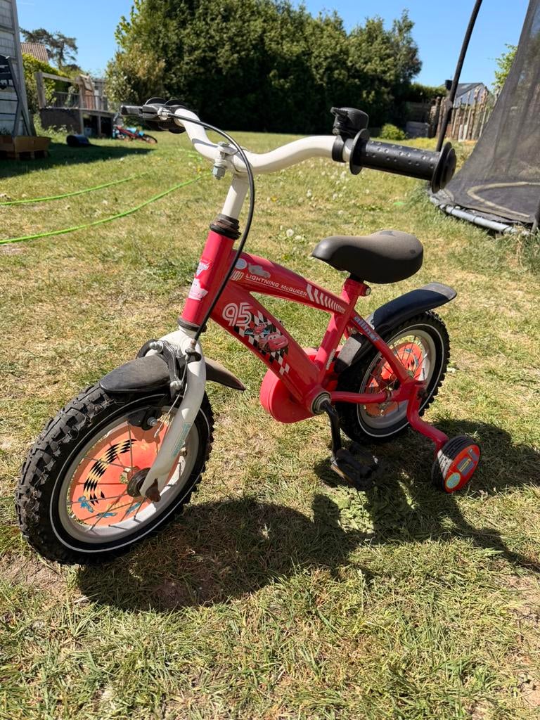 Cars fiets met zij wieltjes 12 inch, Ophalen