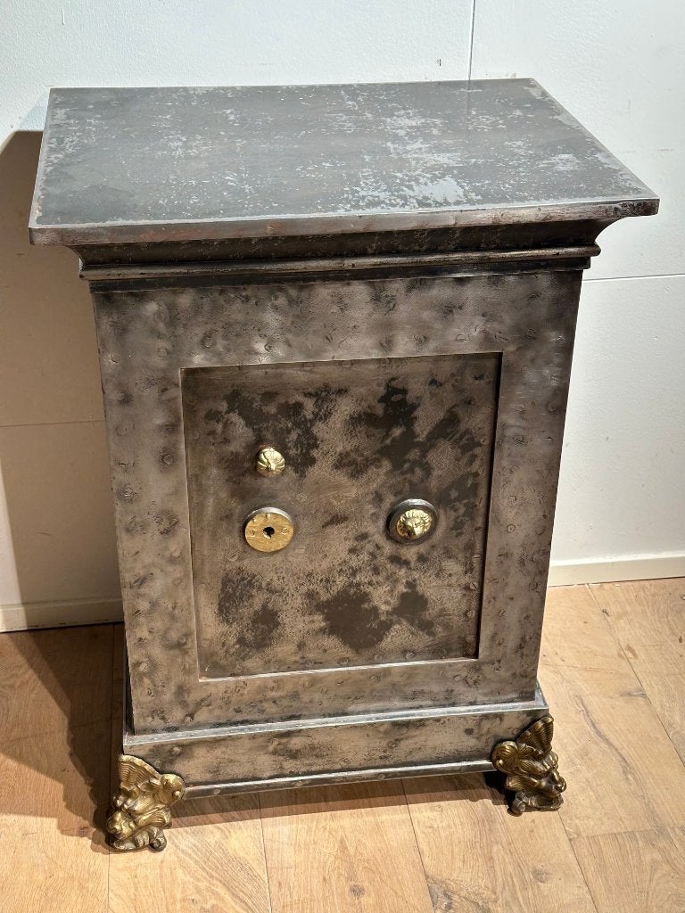 Antieke kluis, Antiek en Kunst, Ophalen of Verzenden