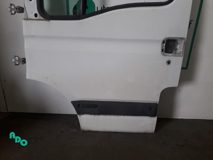 Portière 2portes gauche d'un Nissan Interstar (Interstar 02, -, 3 mois de garantie, Utilisé, Porte