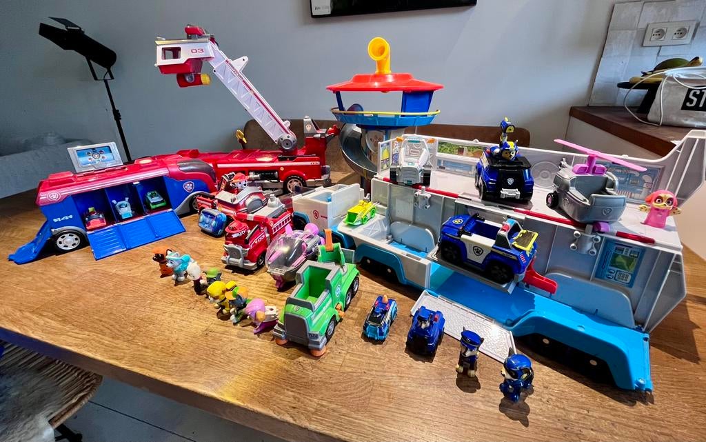 Grote set Paw Patrol, Kinderen en Baby's, Speelgoed |Speelgoedvoertuigen, Zo goed als nieuw, Afstandsbediening, Ophalen