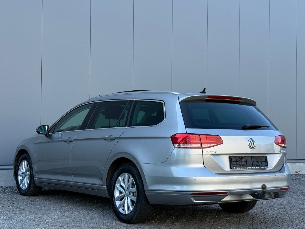 Caméra panoramique AdapCruise Navi pour VW Passat SW 1.6 TDi, Autos, Achat, https://public.car-pass.be/vhr/28bd2e07-5a2c-4d22-bd9a-b29964837dd9