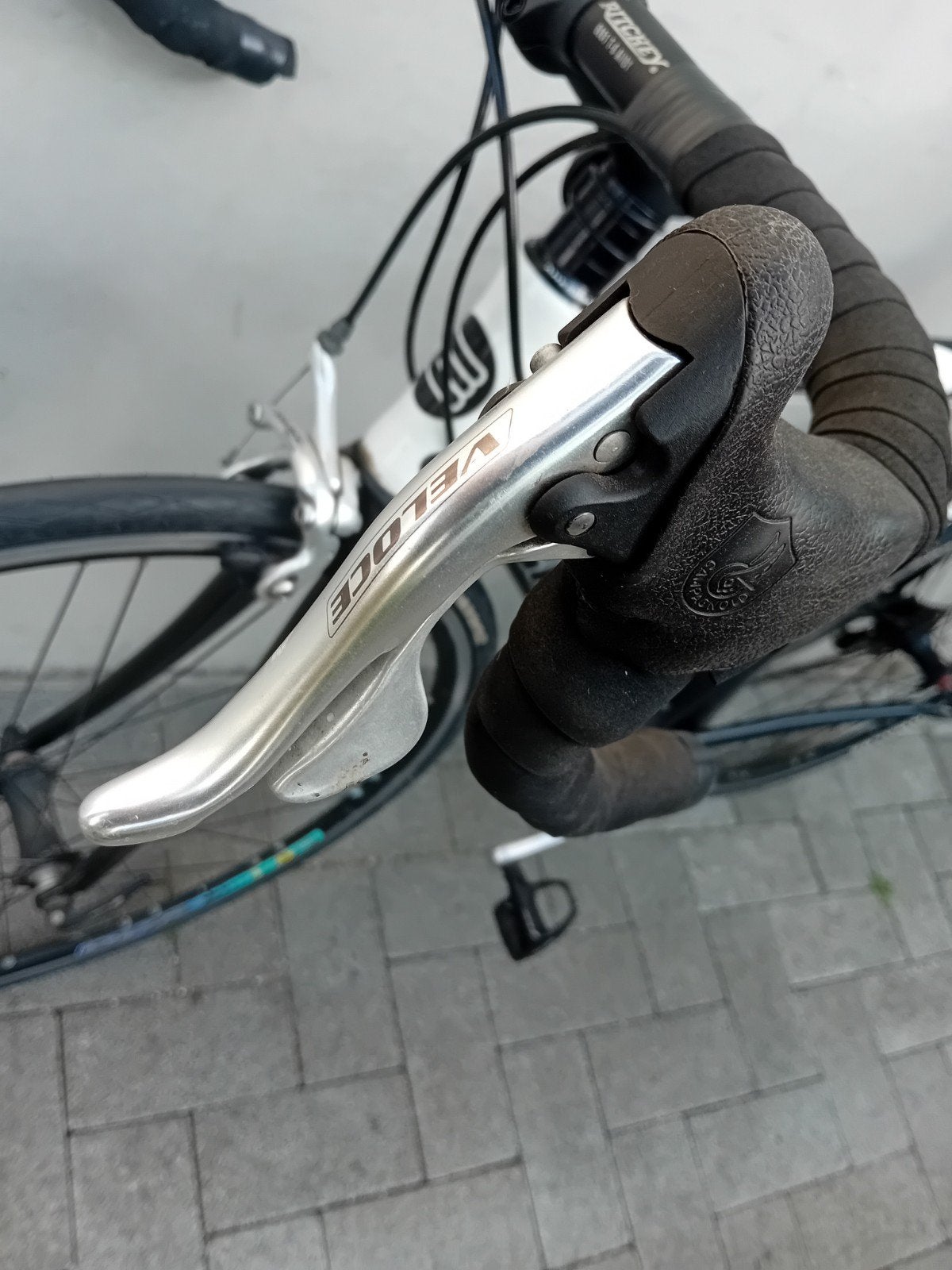 Vélo de route Emrin en alliage Campagnolo triple 3x9 vitesse, Vélos & Vélomoteurs, Vitesses, Frein sur jante, Comme neuf, Enlèvement