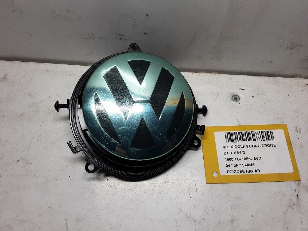 POIGNEE COFFRE / HAYON ARRIERE Golf V 4Motion (1K1), Volkswagen, Mevr. I. Hauben, Utilisé, Rue de l'Espoir 34 34
4030  GRIVEGNÉE, BE