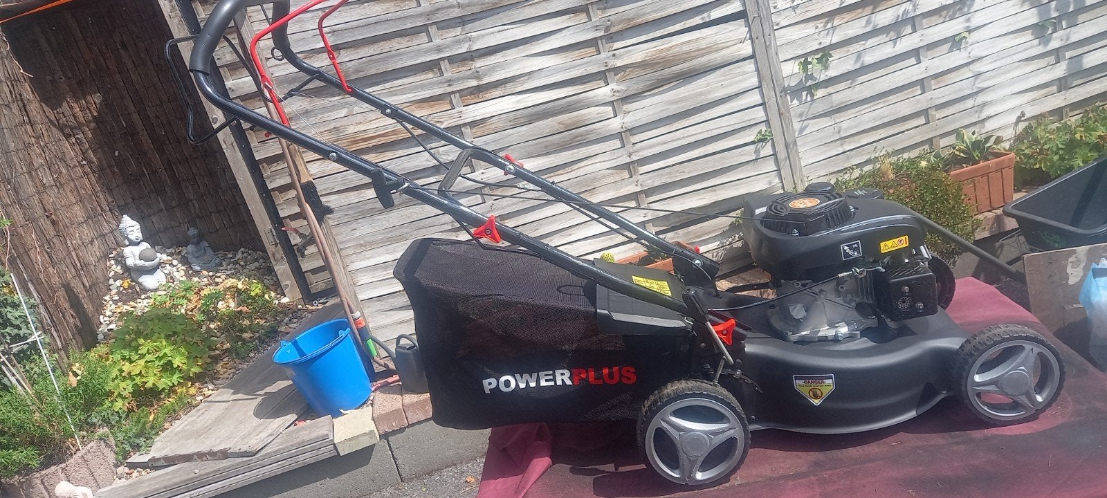 WEINIG GEBRUIKTE POWERPLUS ZELFTREKKER BENZINE GRASMAAIER, Enlèvement, Essence