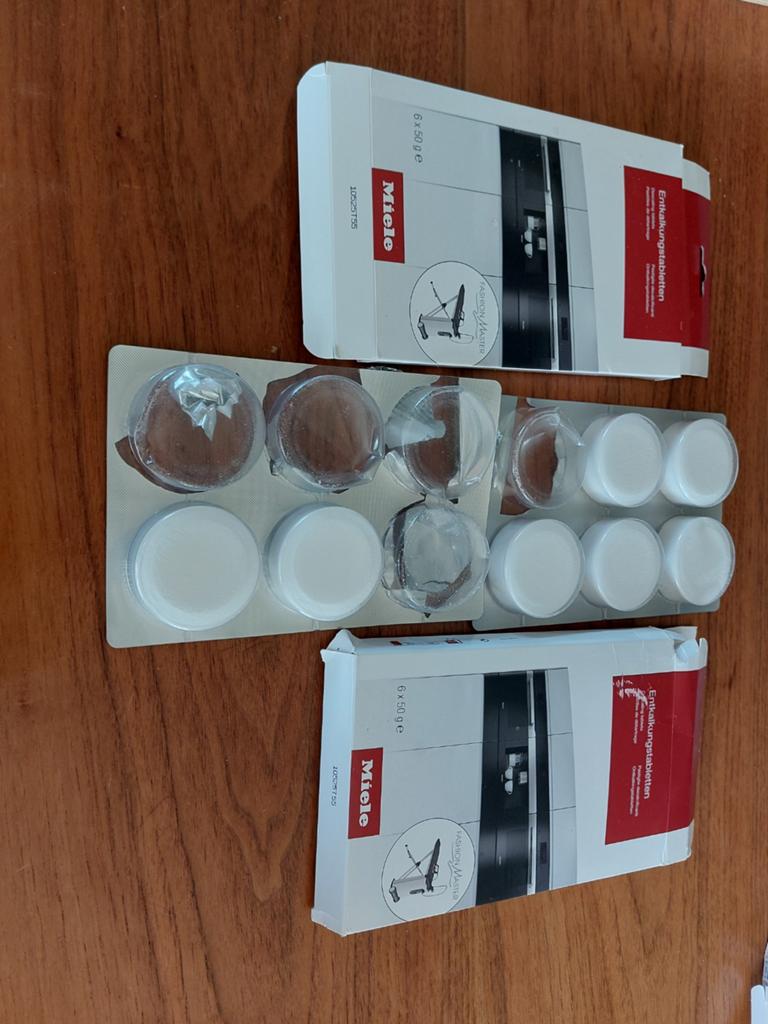 7 ontkalkingstabletten en reinigingsmiddel miele, Elektronische apparatuur, Koffiemachine-accessoires, Ophalen of Verzenden, Nieuw