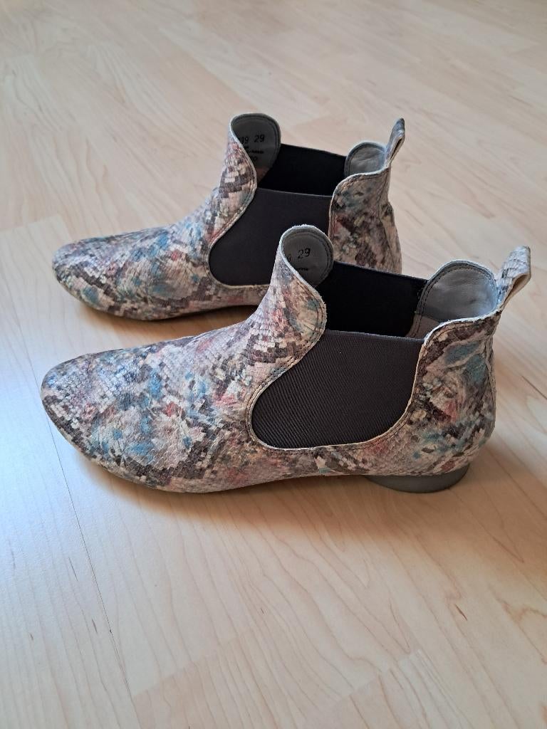Dames Schoenen enkellaarsjes Think., Ophalen, Zo goed als nieuw, Lage of Enkellaarzen
