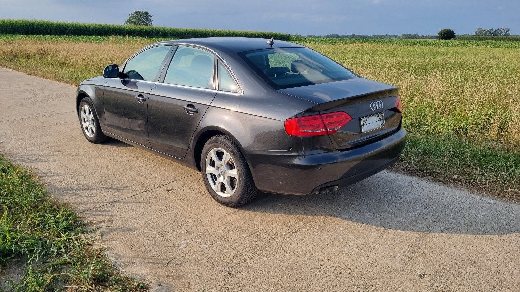 Audi a4 automatic 2.0tdi 1.eigenaar full optie, Auto's, Audi, 4 deurs, Zwart, 4 cilinders, A4