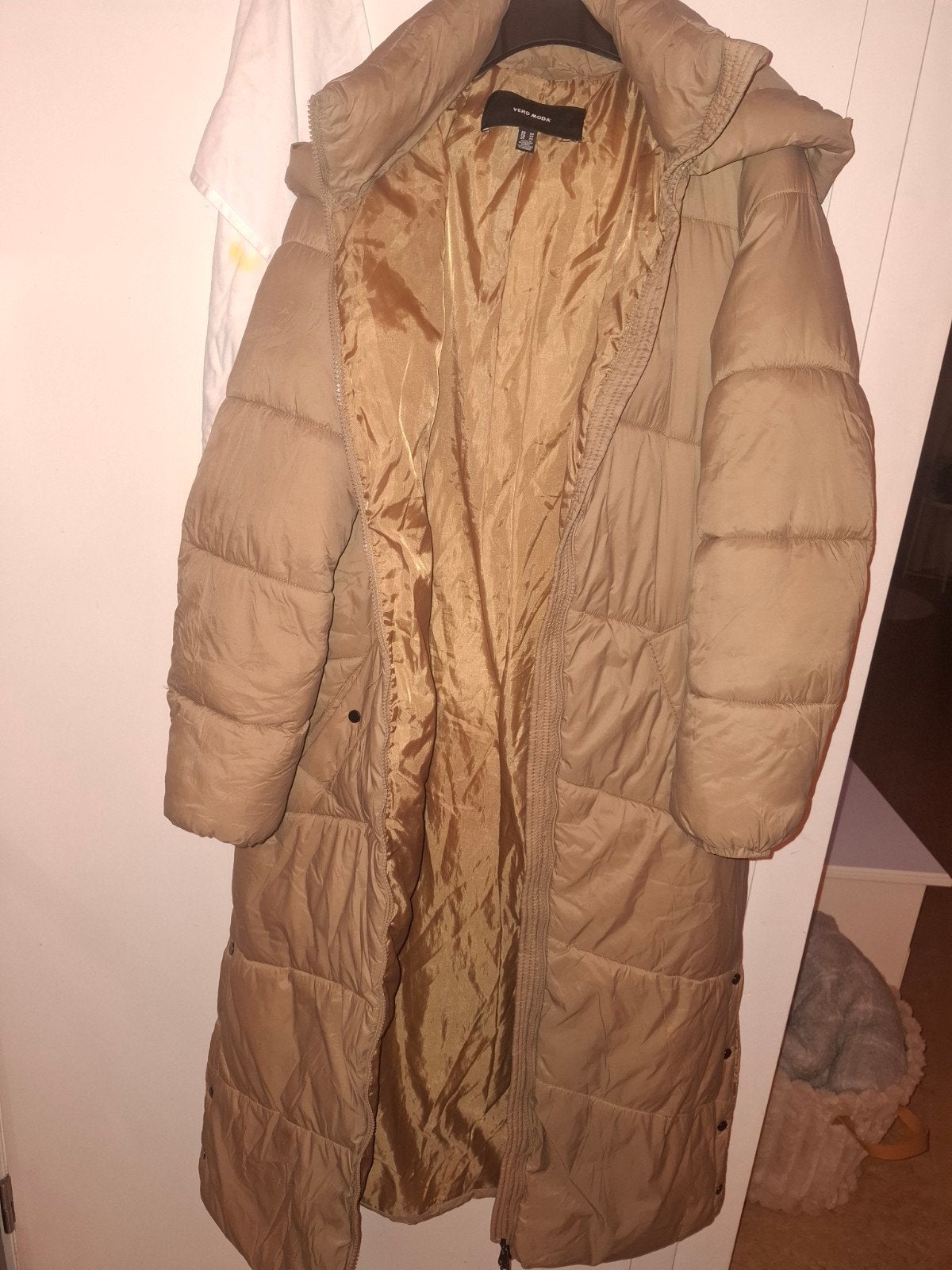 veste d'hiver longue en parfait état xs, Enlèvement, Beige