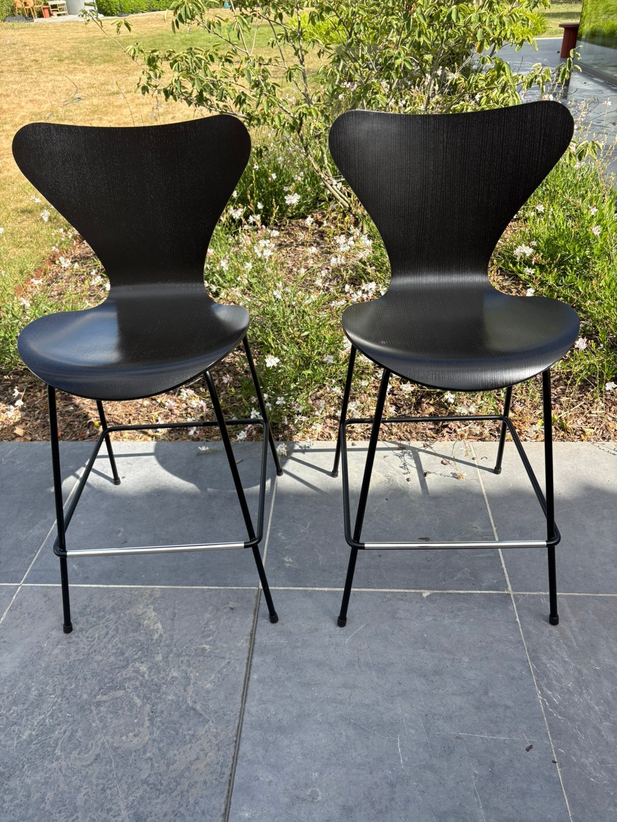 Set van 2 Fritz Hansen barstoelen, Huis en Inrichting, Ophalen, Gebruikt, Met voetsteun, 90 cm of meer