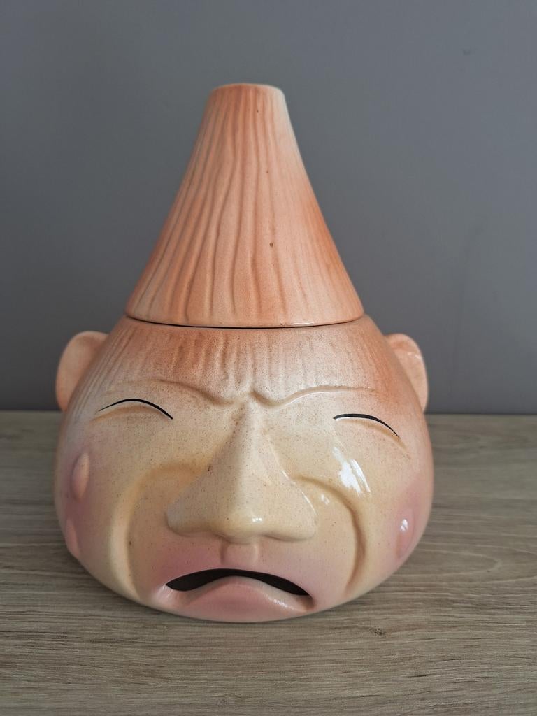 Ajuin-bewaar-pot, Ophalen