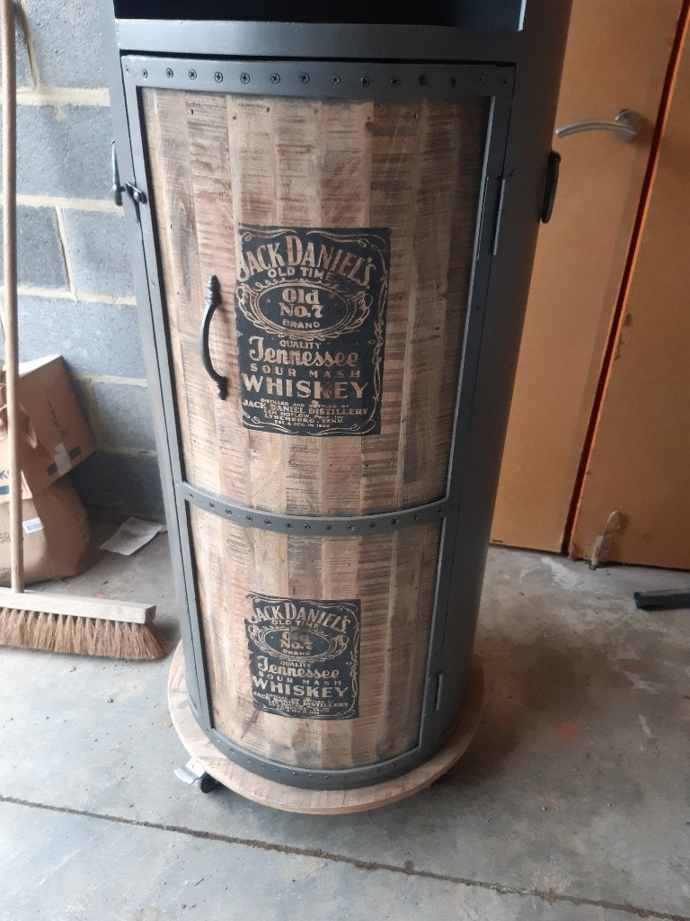 bar JACK DANIELS en bois et métal sur roulettes, Neuf, Enlèvement, 5 à 15 bouteilles, Métal