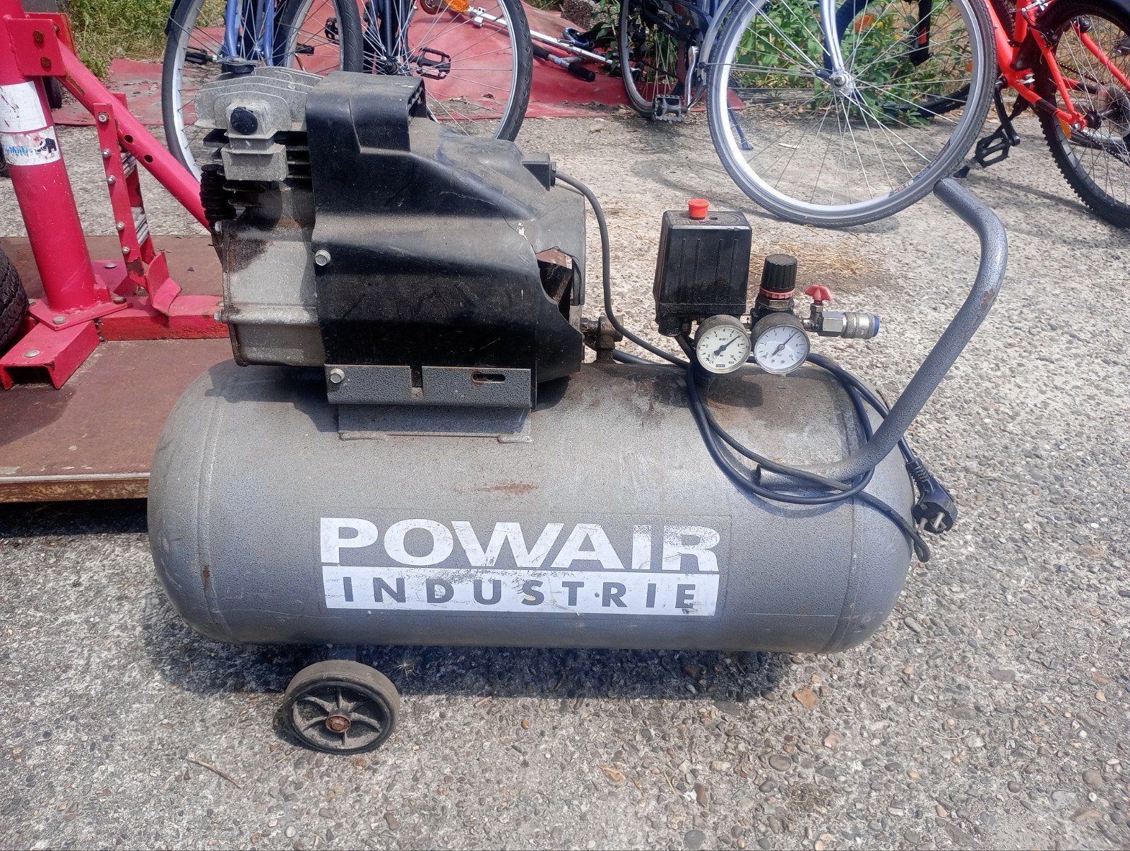 Compressor 50 liter 1,5 pk, Doe-het-zelf en Bouw, Compressors, Ophalen, Gebruikt, 6 tot 10 bar, Minder dan 200 liter/min