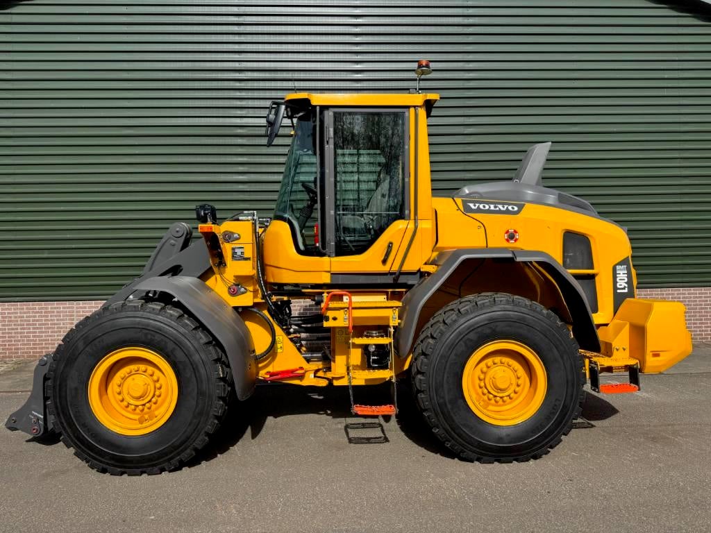 Volvo L 90 H, Chargeuse sur pneus ou Chouleur