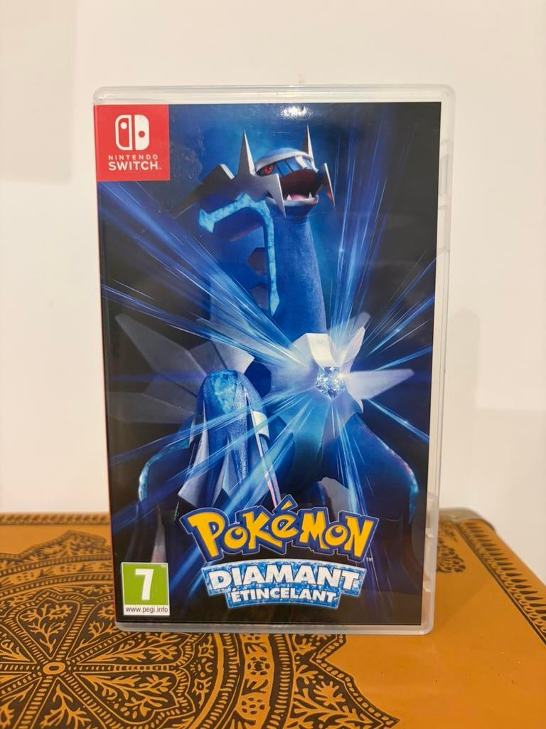 Jeu Pokemon Diamant Etincelant Nintendo Switch, 1 joueur, À partir de 7 ans, Aventure et Action, Un ordinateur